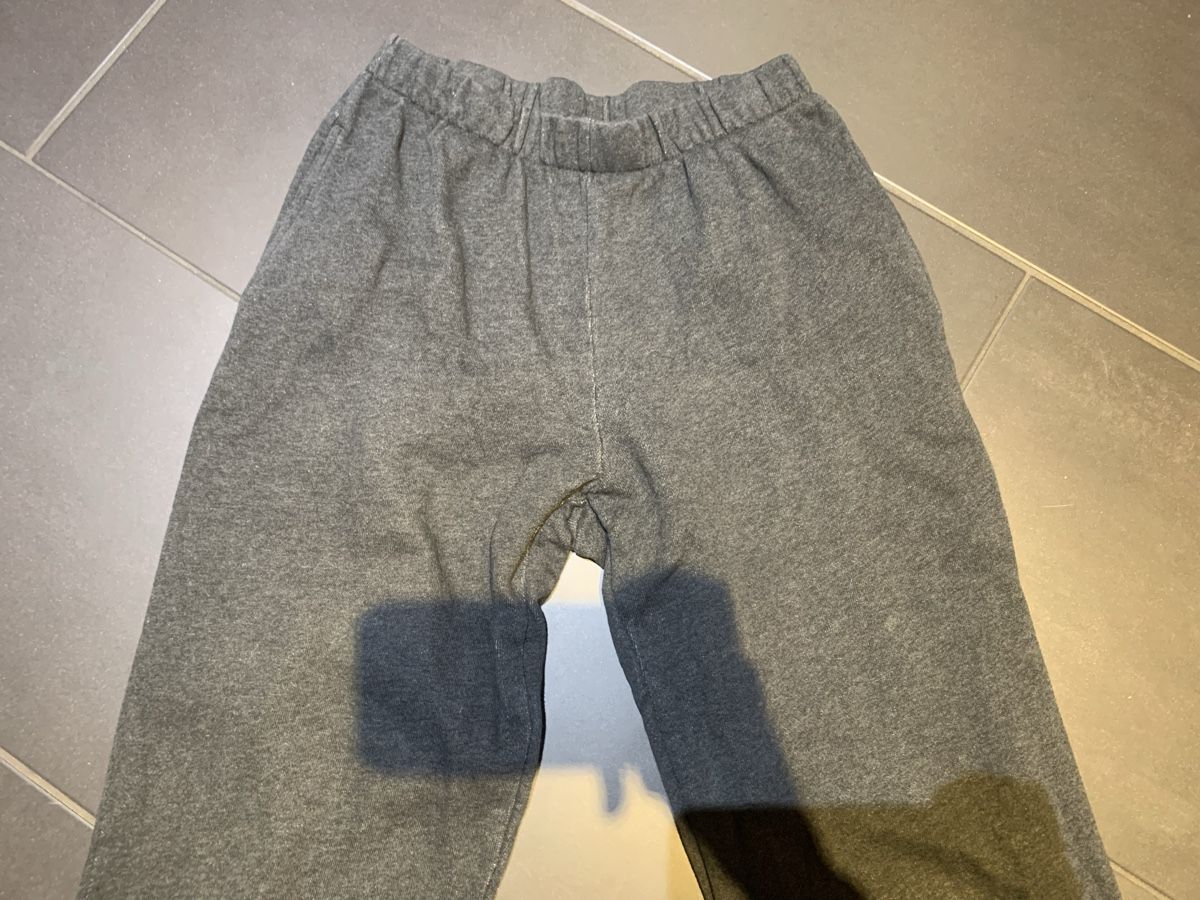 Brandy Melville Pantaloni: BRANDY MELVILLE Trainerhose anthrazit Gr. S – Usato da Winterthur venduto da amapola 1