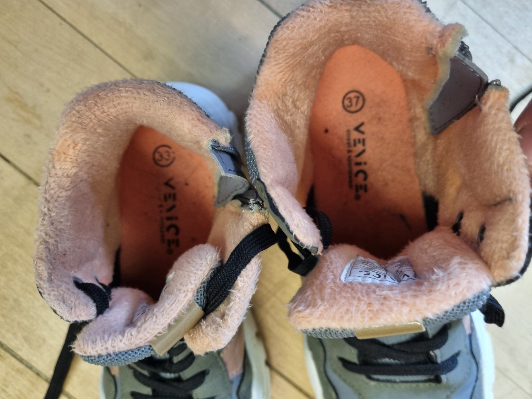 Scarpe per ragazze: Venice Schuhe Grösse 33 und 37 – Usato da Schönenwerd venduto da Chez_Mimi 5