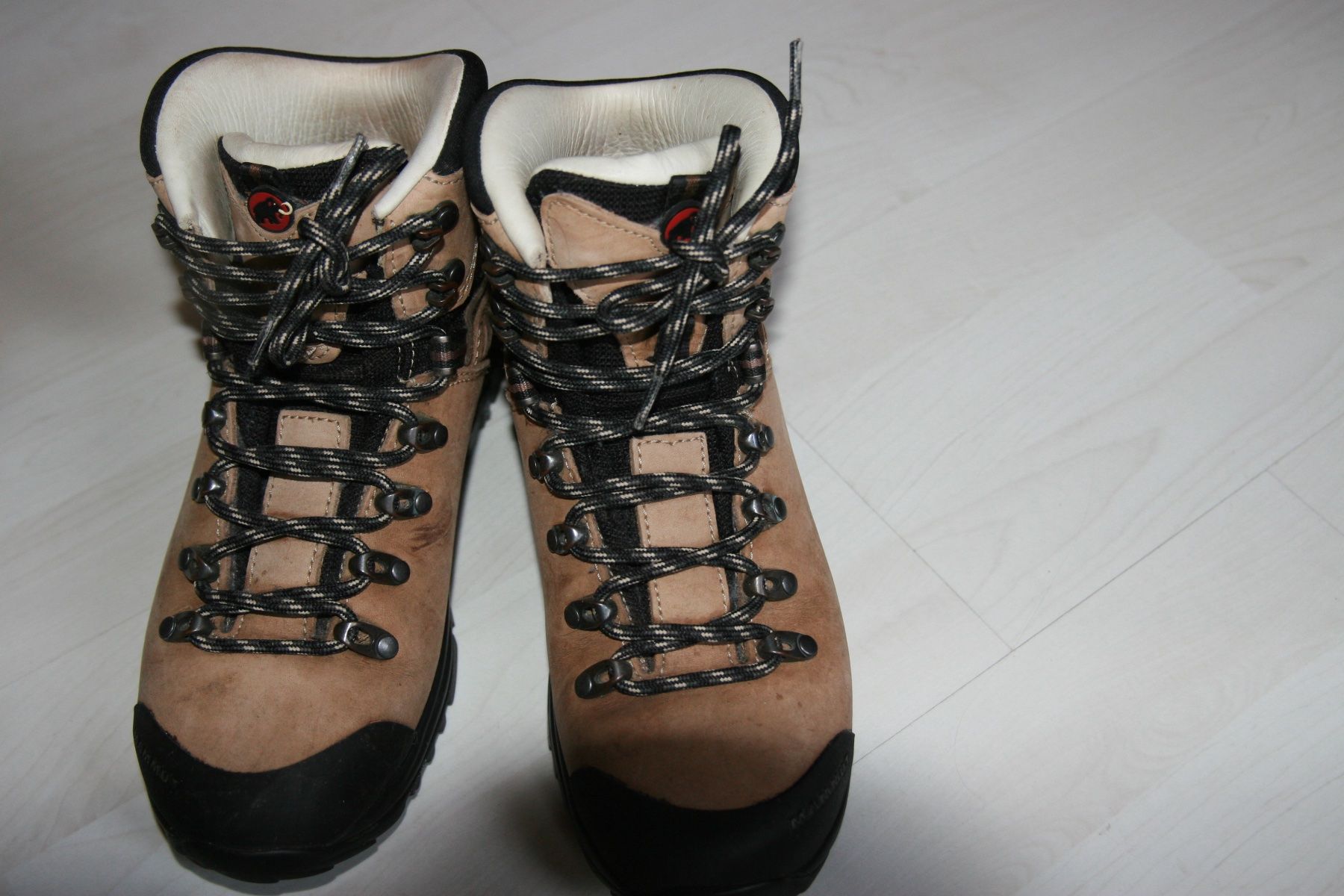 Mammut Scarpe da donna: Wanderschuhe von  Mammut Gr. 37 – Usato da Fislisbach venduto da lorgli 1