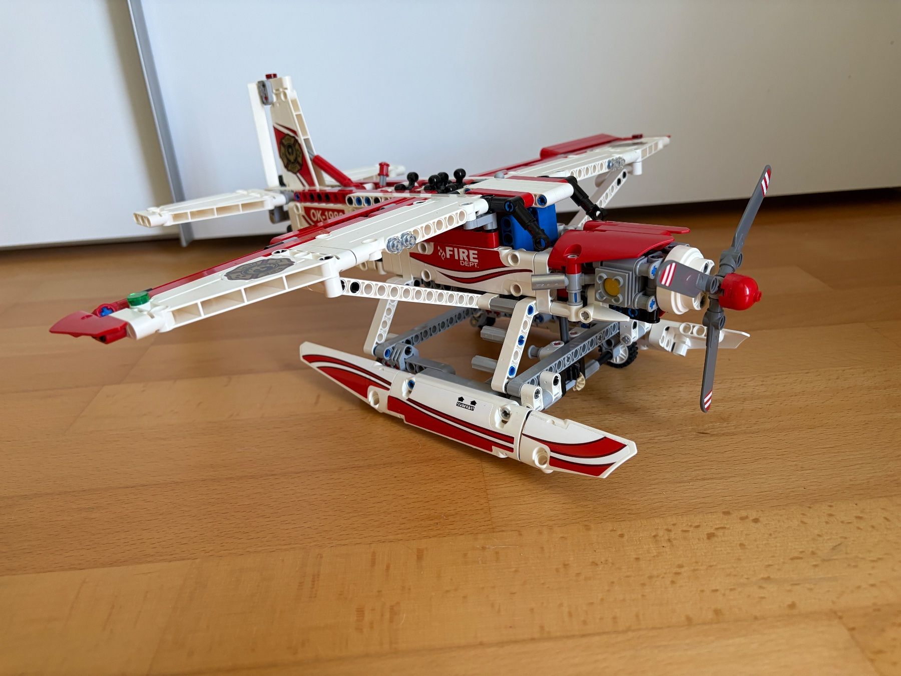 Technics Kit di costruzioni: LEGO Technic 42040 Löschflugzeug – Usato da Embrach venduto da paumer-12 1