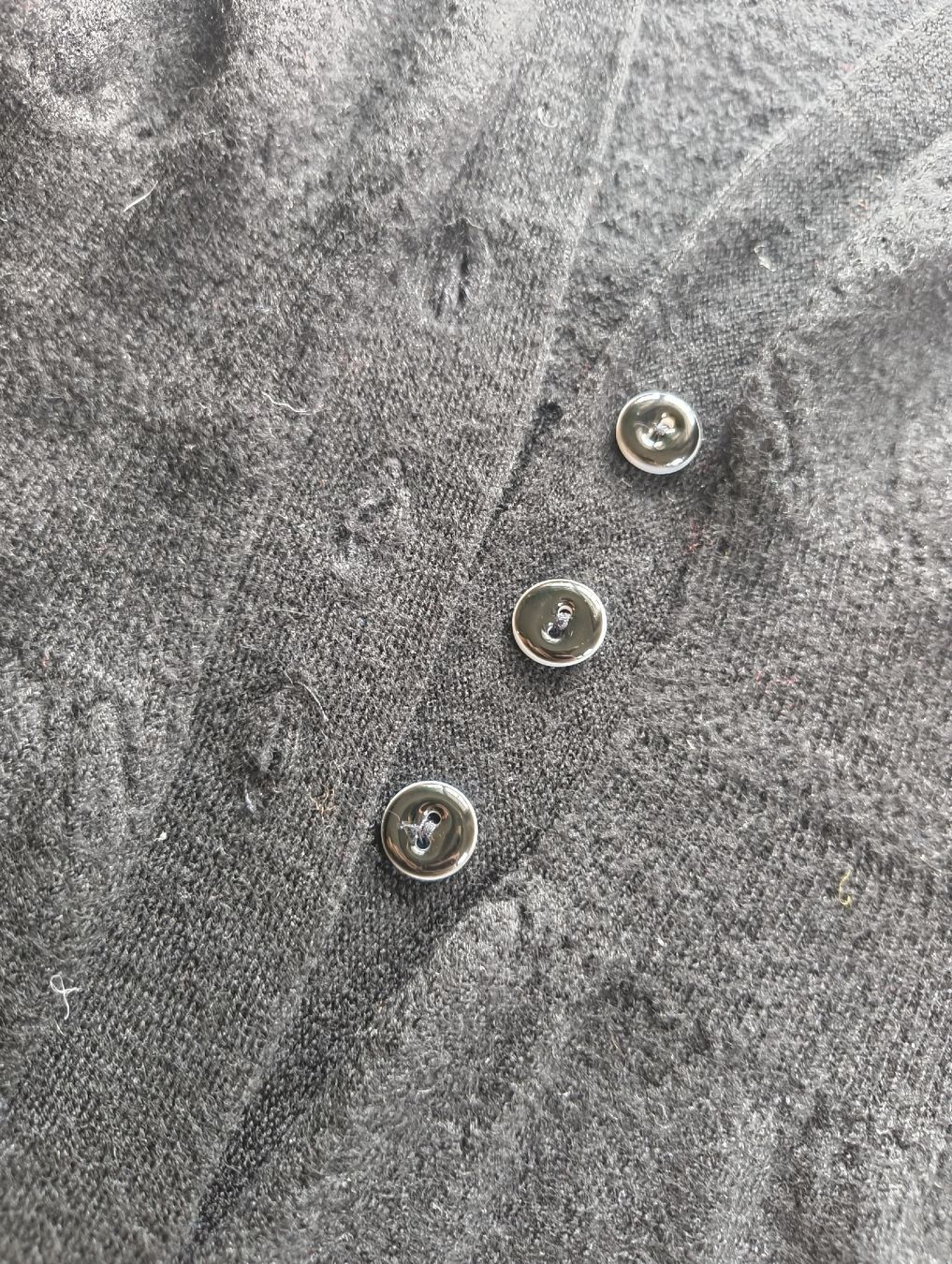 Max Mara Maglioni & Felpe: MaxMara Strickjacke Wolle – Usato da Stein am Rhein venduto da DaOhana 2