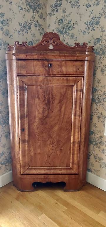 Armoires: Armoire de coin – D'occasion à Chernex par jmsprof 1