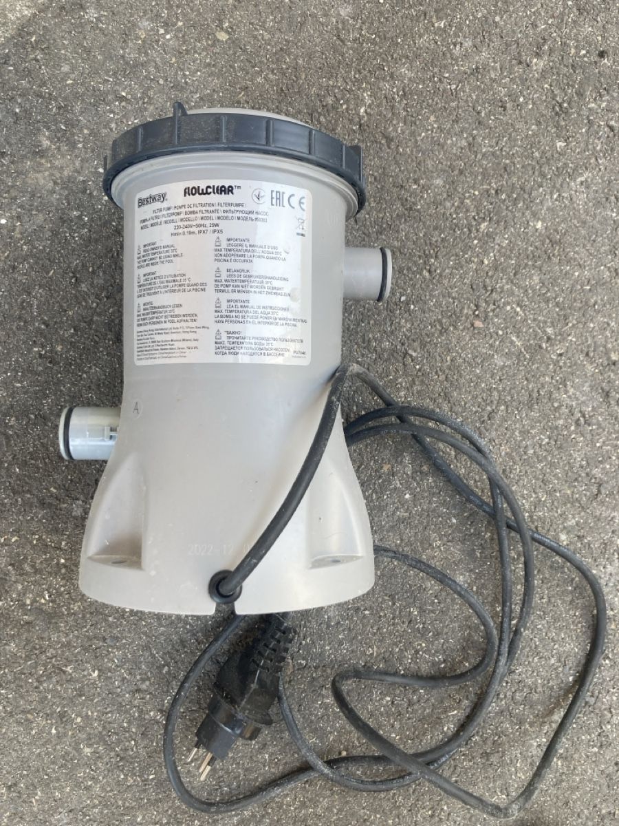 Bestway Schwimmbad-Zubehör: Bestway Durchlauf-Filteranlage gebraucht – Gebraucht aus Ottikon b.Kemptth. von MarsNut01