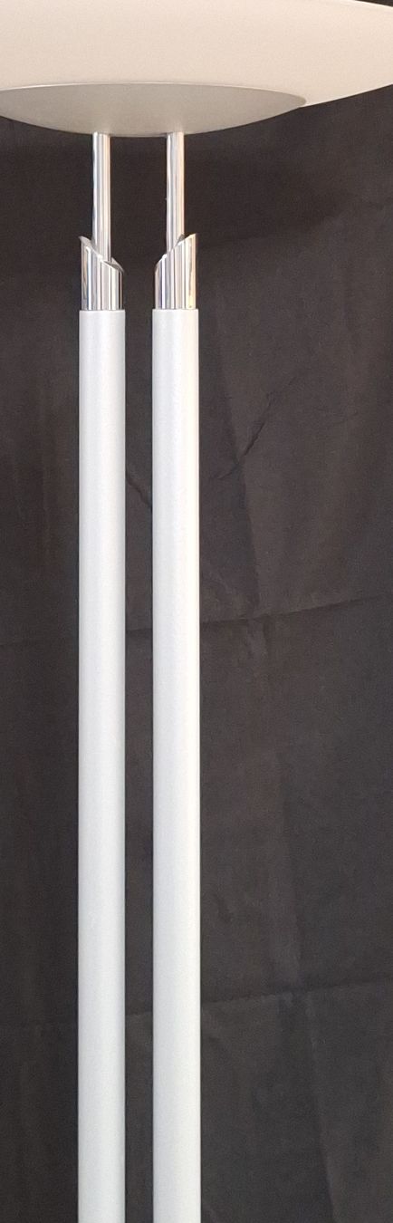 Lampade: Deckenfluter Standleuchte grau/matt silber/silber – Usato da Diessenhofen venduto da str_p57p 1