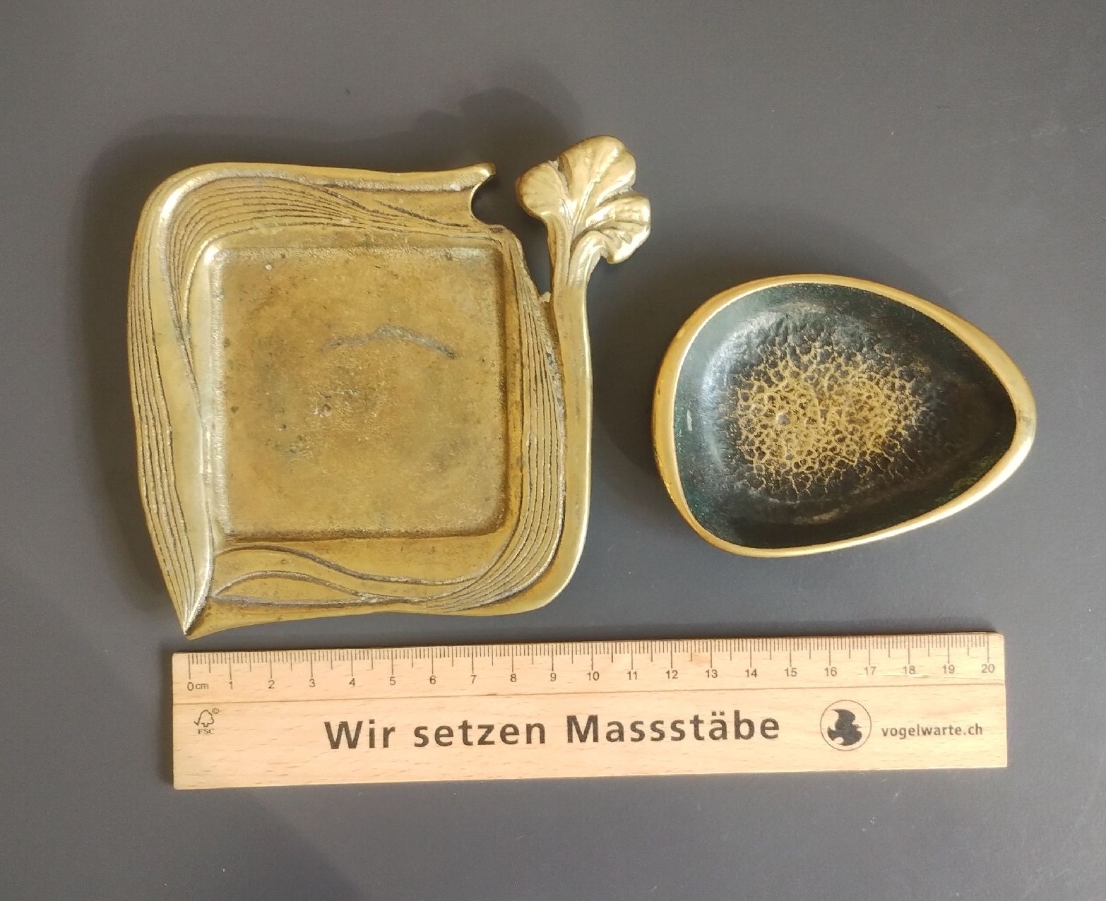 Portacenere: 2 Aschenbecher aus Messing Vintage  – Usato da Schiers venduto da bak007