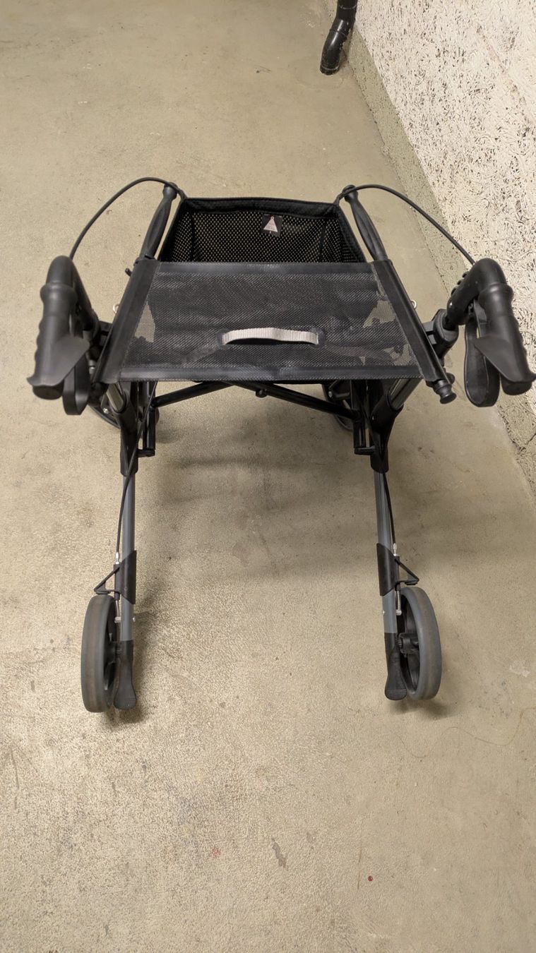 Gehhilfen: Rollator TOPRO Troja Classic M Grau – Gebraucht aus Schlieren von mst77 1