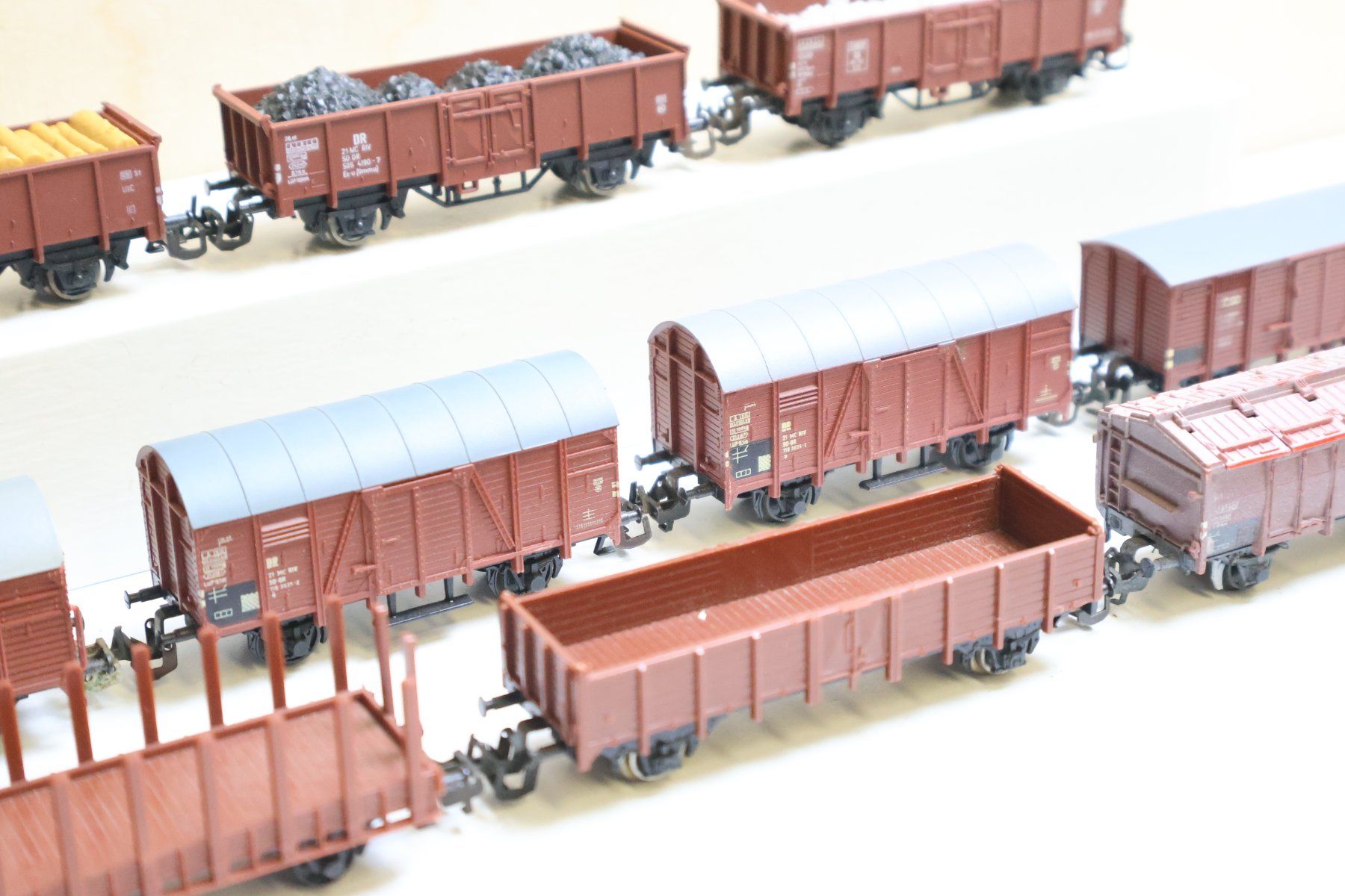 Modellini di ferrovie: Zeuke & Co 10 x DR Güterwagen Set Spur TT – Usato da Winterthur venduto da Monstera 5