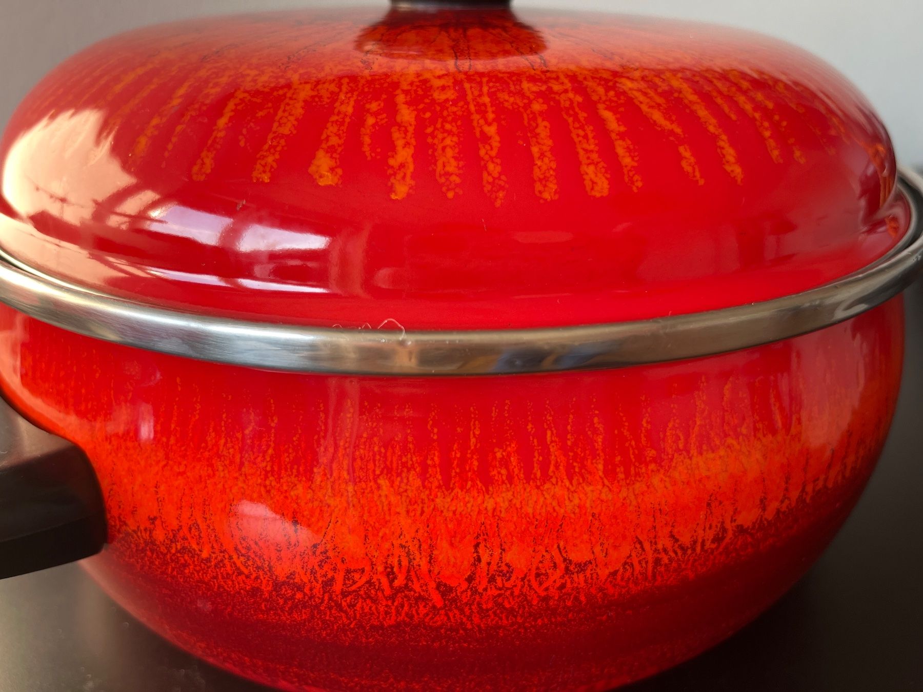 Pentole: Vintage Kasserolle, mit Deckel, rot, 26 cm, Emaille – Usato da Luzern venduto da Jiggy_8898 2