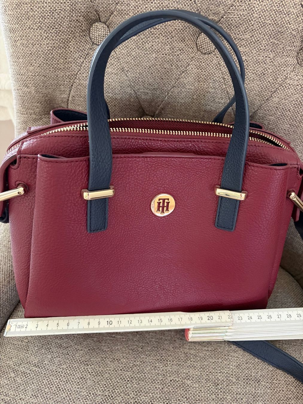 Tommy Hilfiger Taschen für Damen: Original Tommy Hilfiger Ledertasche – Gebraucht aus Büttikon AG von gluschtig 4