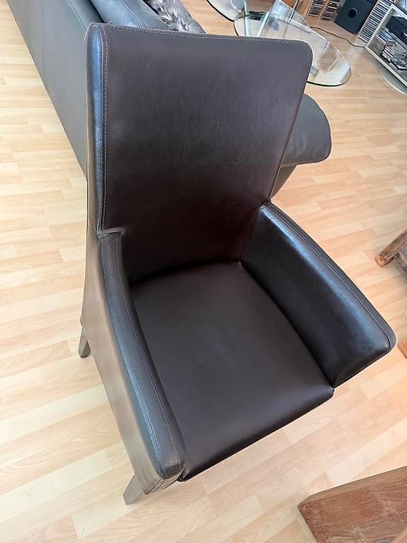 Chaises: Stühle aus Leder – D'occasion à Thun par ava_9g95 2