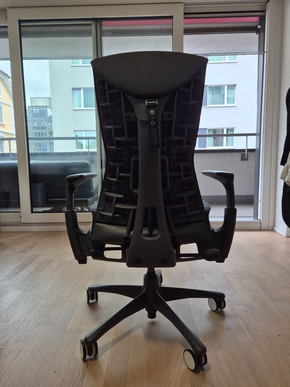 Herman Miller Sedie: Herman Miller x Logitech Embody Bürostuhl – Usato da Luzern venduto da livio11 4