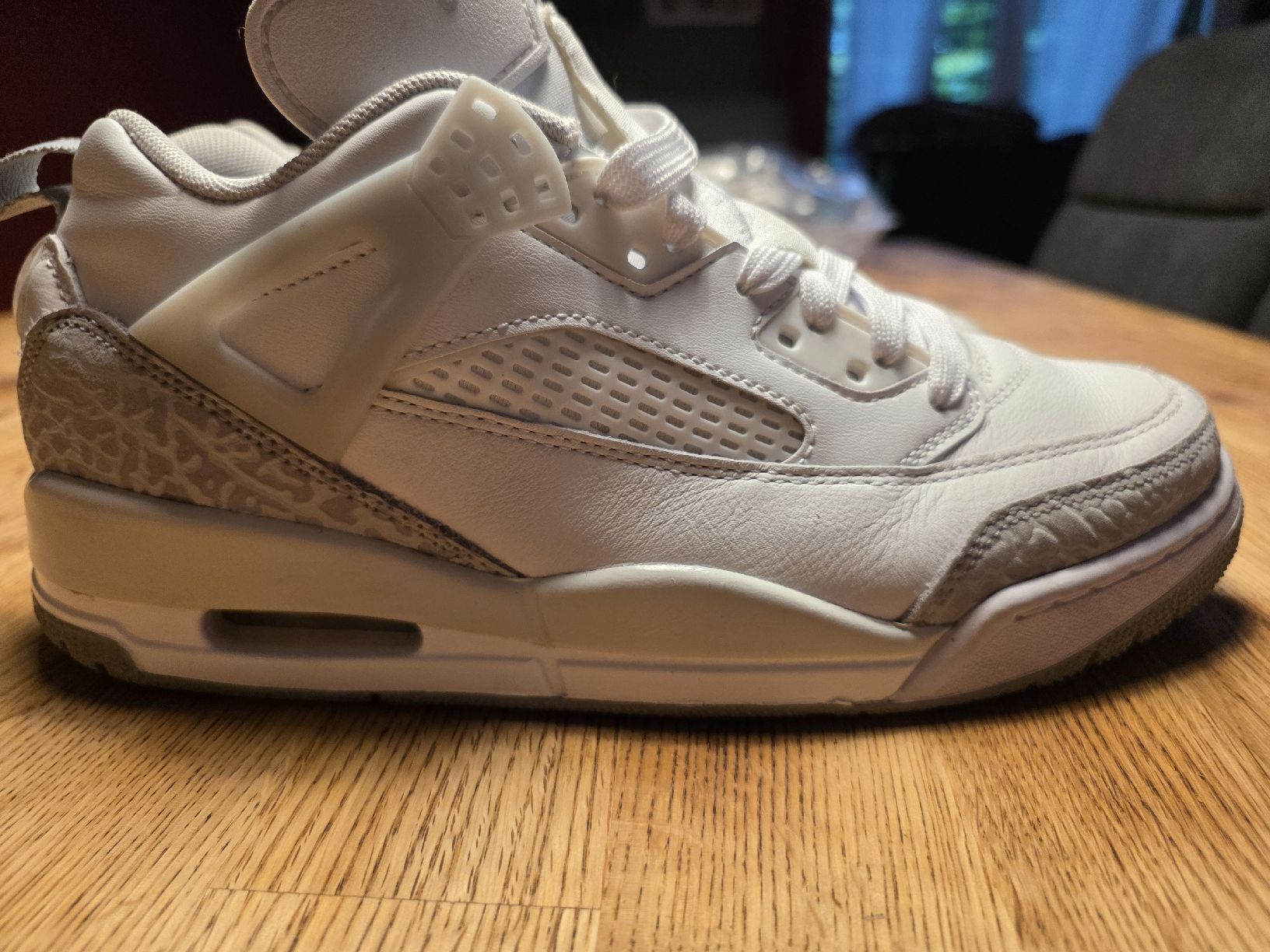 Scarpe da uomo: jordan Gr. 40 – Usato da Hinwil venduto da Nicen 1