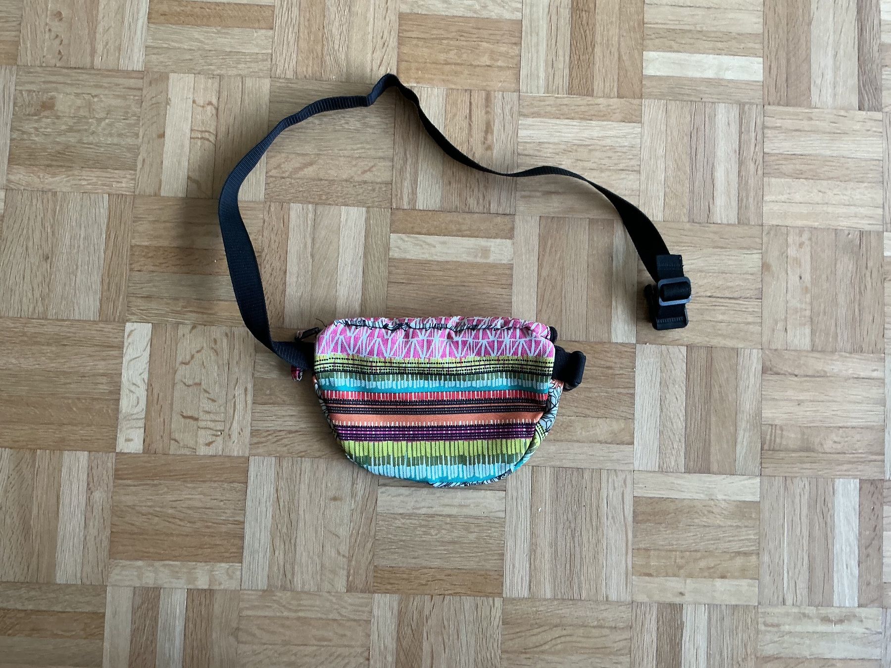 Taschen: Bauchtasche, Hüfttasche – Gebraucht aus Basel von jon_8csg 1