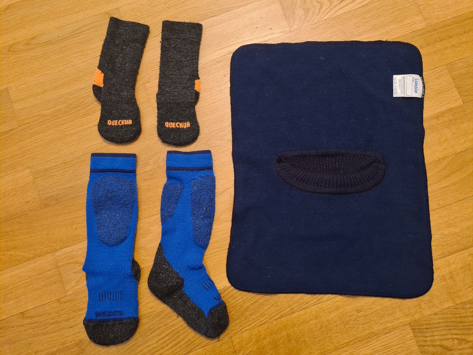 Decathlon Lotti & Set di vestiti: Winterset mit Skianzug, Grosse 104 – Usato da Zumikon venduto da daryona 8