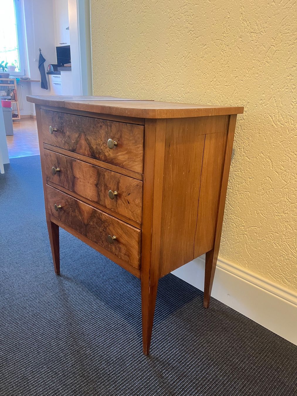 Cassettiere: Kleine Biedermeier Kommode – Usato da Burgdorf venduto da A006972 2