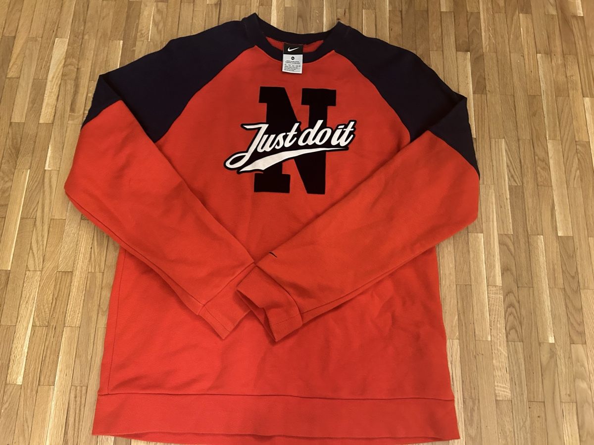 Nike Maglioni & Felpe: Nike Retro Sweater – Usato da zürich venduto da N2424 2