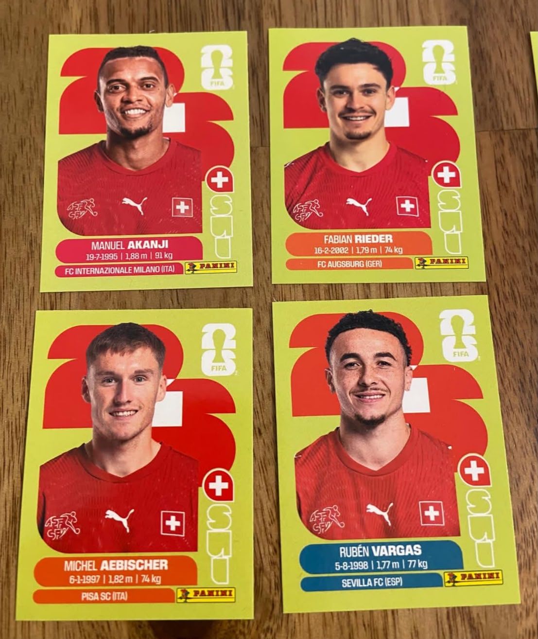 Panini Carte collezionabili: Panini WM 2026 4 Spieler der Schweizer Mannschaft – Nuovo (secondo la descrizione) da Zürich venduto da kar_7gs6