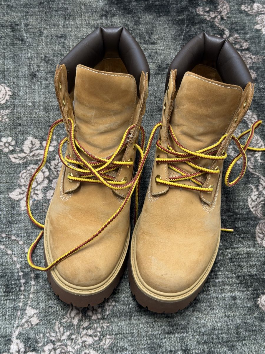 Timberland Chaussures femmes: Plattform Timbs Size 40/ 40.5 – D'occasion à Bachenbülach par cec_8j5s 1