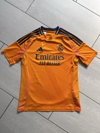 Real Madrid Auswärtstrikot 2022/23 Orange, Grösse M