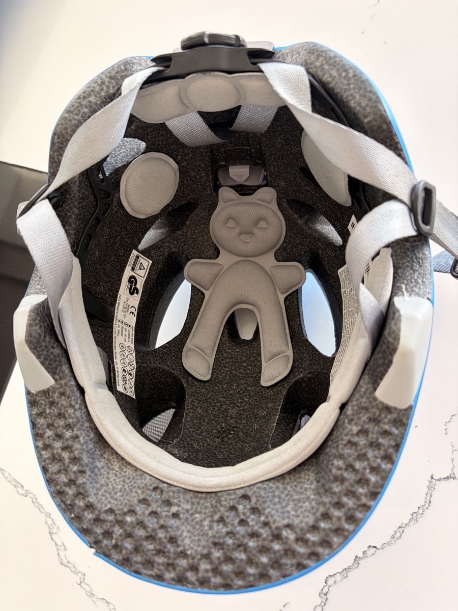 Uvex Caschi: Kinder Velohelm Uvex – Usato da Benken SG venduto da Bananenkeks 3