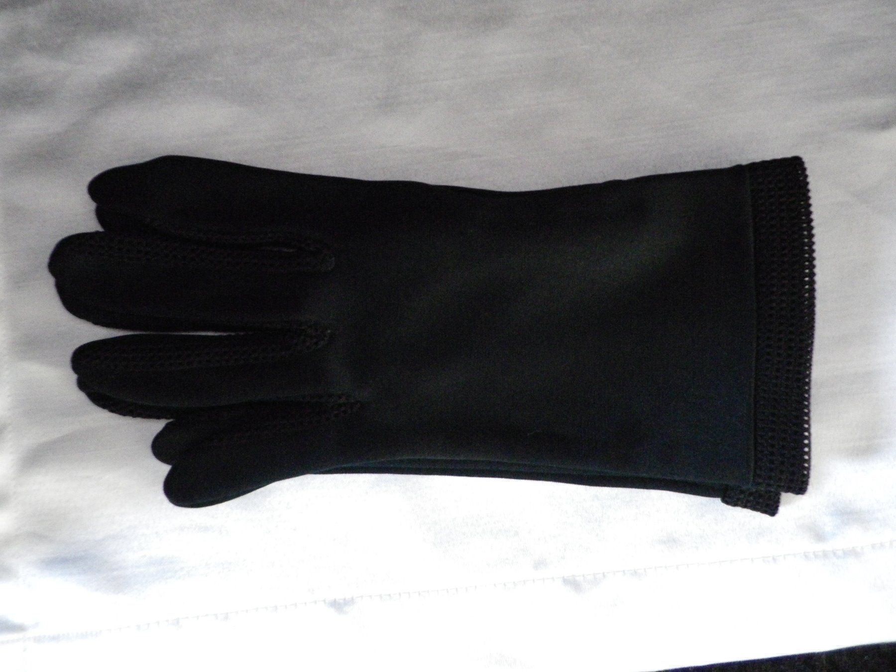 Guanti & manicotti: Satinierte Schwarze Damenhandschuhe – Usato da Reinach BL venduto da Annodomini 3