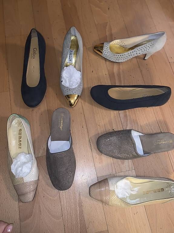 Scarpe da donna: Markenschuhe gr 37 neu – Nuovo (secondo la descrizione) da Bülach venduto da Lunaromina