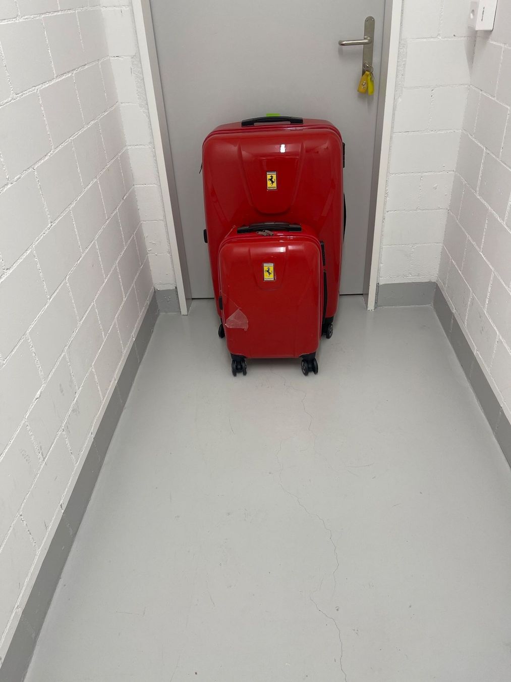 Valigie: Ferrari Reisekoffern – Nuovo e nell'imballaggio originale da Dübendorf venduto da iw9_sc9q