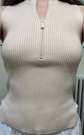 Pull ZARA sans manches beige clair 