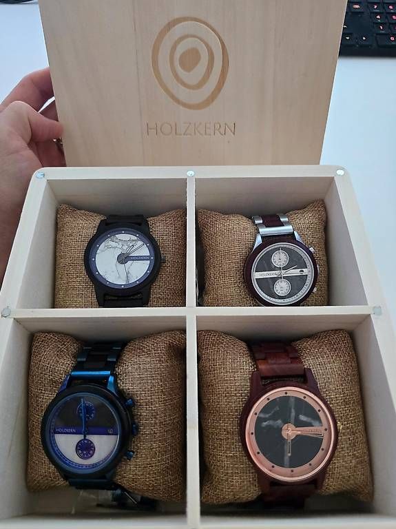 Orologi: Holzkern Uhren-Kollektion – Usato da St. Gallen venduto da s_r_5vcs
