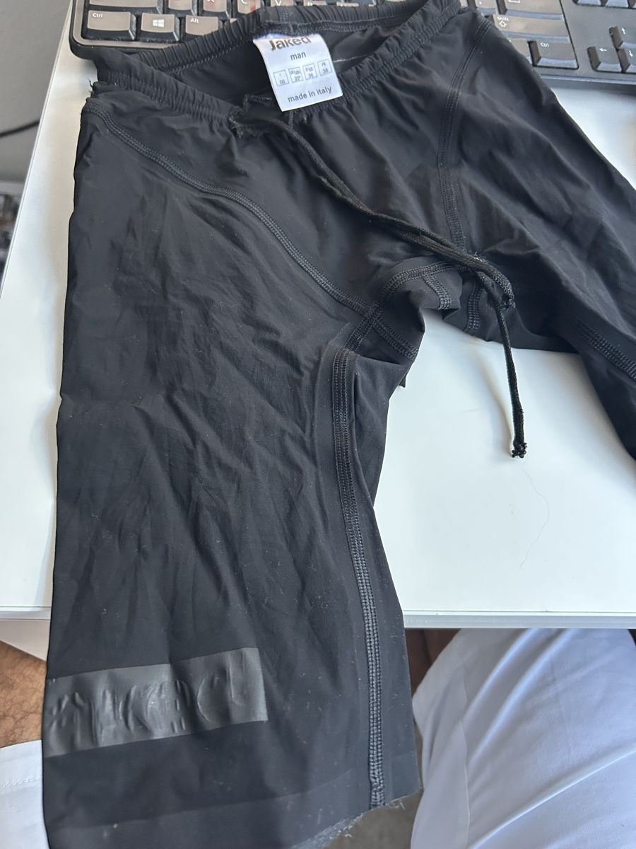 Tauchanzüge: Jaked swimmers suit 36 – Gebraucht aus Neuchatel von UMY