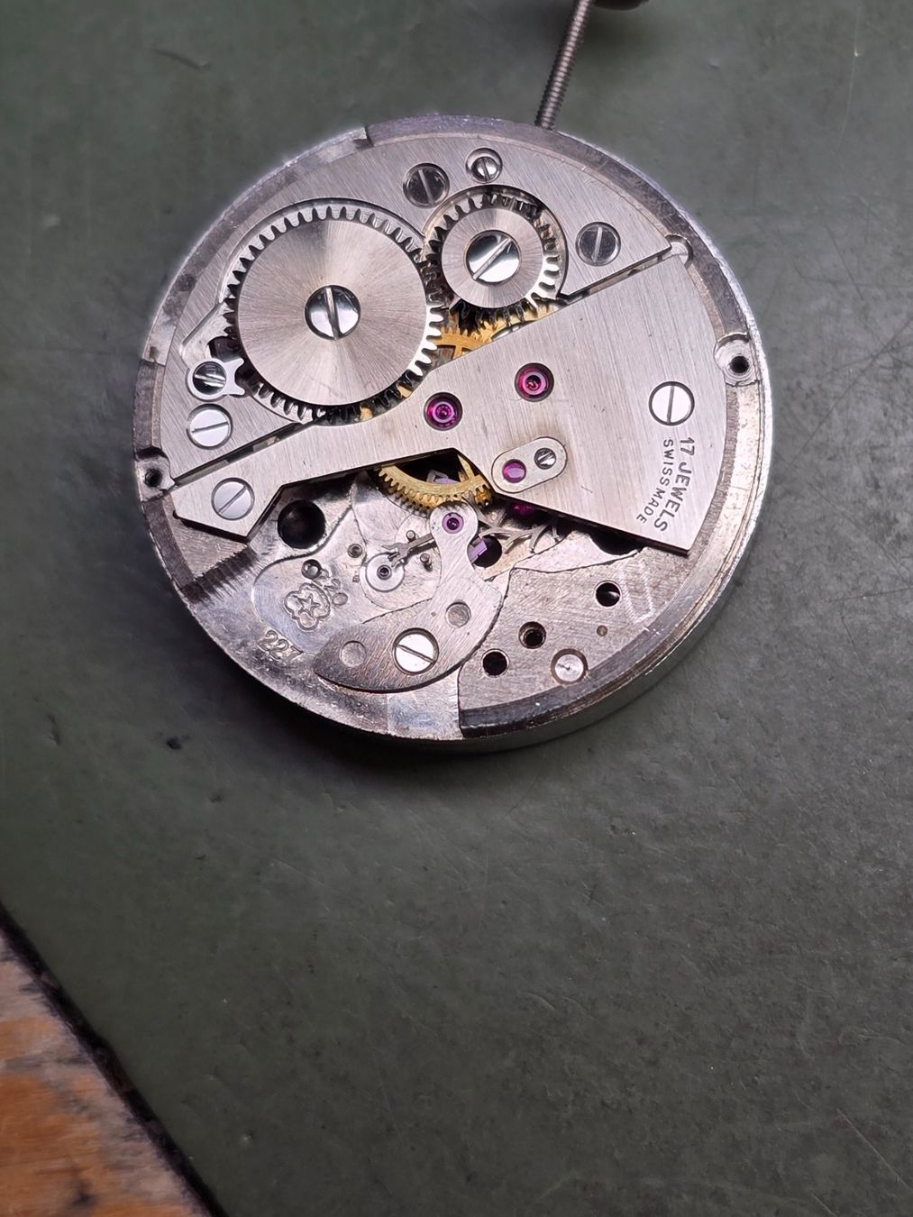 Venus Orologi: Lot de mouvement Venus 220 – Difettoso da Tramelan venduto da Nirdan 3
