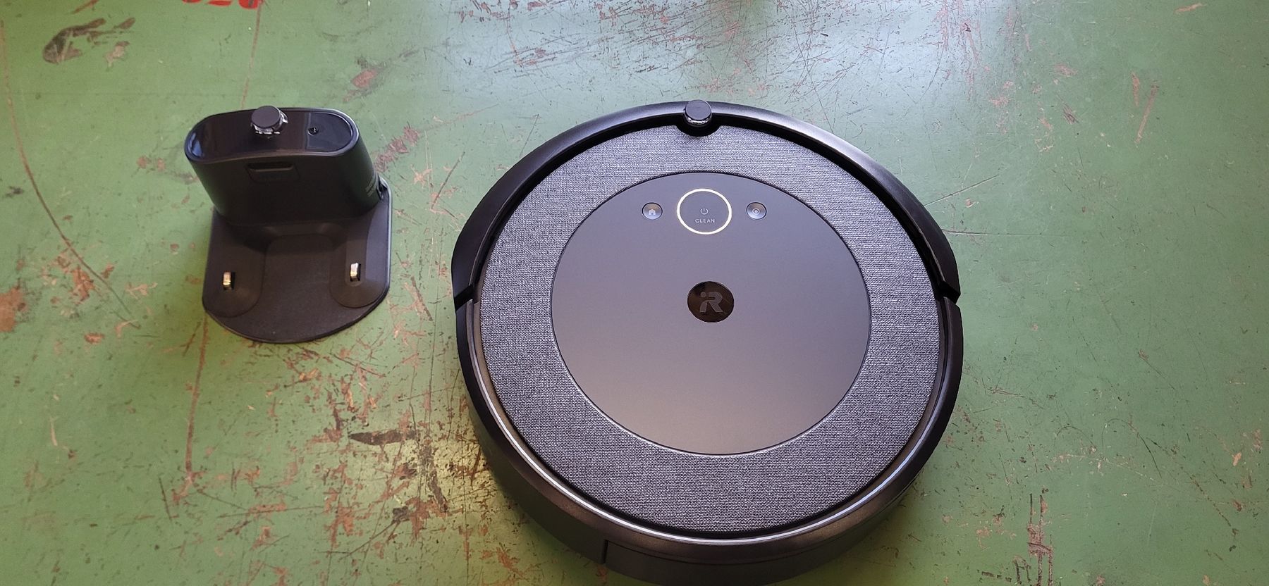 Irobot Aspirapolveri & Accessori: Aspirateur IRobot Roomba I5 – Usato da Sonvilier venduto da Guiguich 1