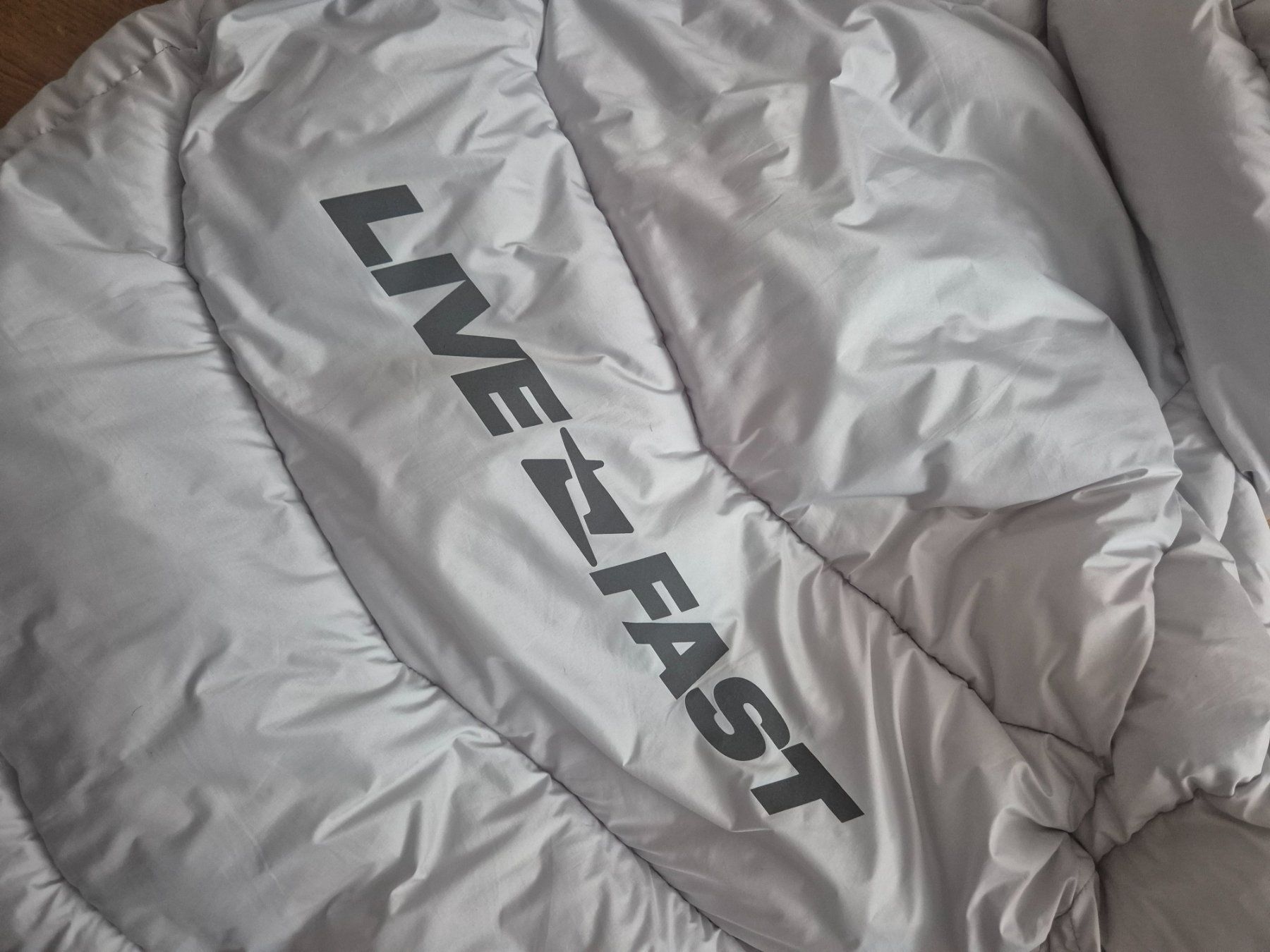 Jacken: Live Fast Puffer Jacket – Gebraucht aus Schüpfheim von zemp00 1