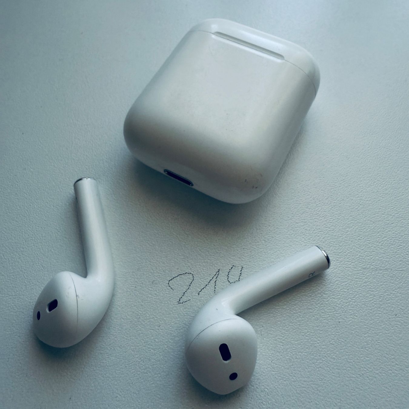 Apple Cuffie: Original Apple AirPods 2 Gen. Wireless Kopfhörer & Case – Usato da Basel venduto da MY.AIRPODS.SHOP 8