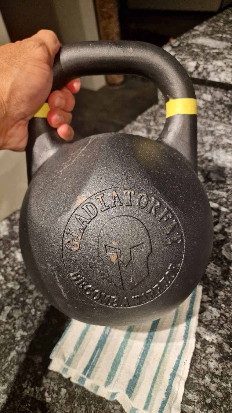 Manubri & Pesi: Kettlebell Gladiator 16kg – Usato da Zürich venduto da Ricky128