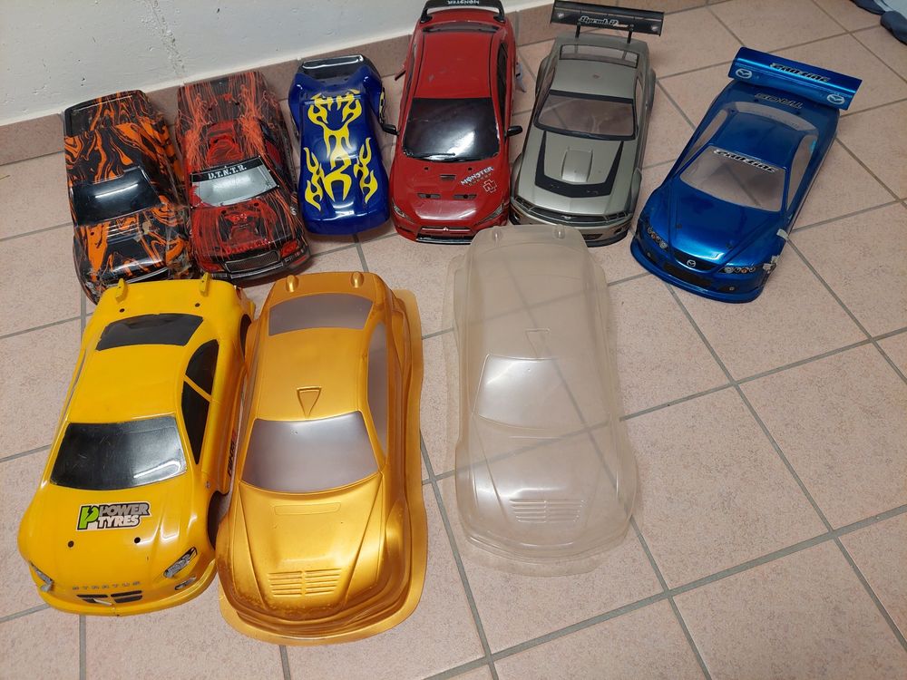 RC Kits de montage: Lot RC Autos und Zubehör – D'occasion à Uster par Rudolf2506 1