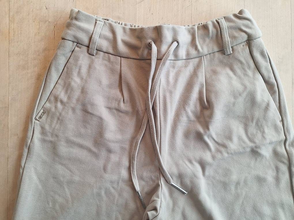 Hosen: Only Hose Gr.XS – Gebraucht aus Seewis-Dorf von GAGAGAGSGAGA 2