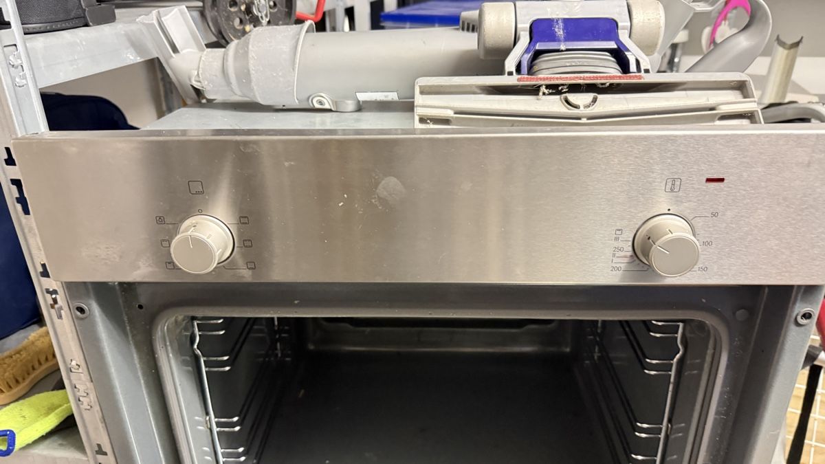 Bosch Elettrodomestici da cucina: Backofen Bosch sehr wenig gebraucht  – Usato da Schafisheim venduto da besmehd 1