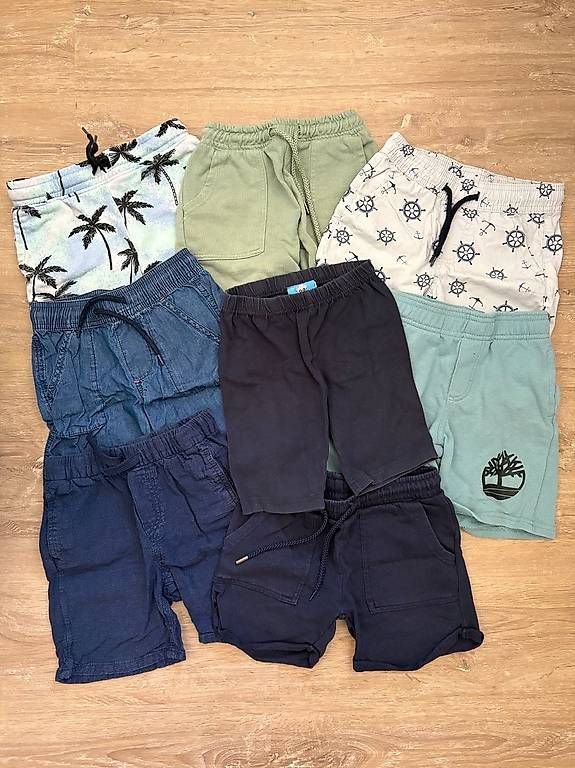Lotti & Set di vestiti: 50St. Sommer Kids Pack Gr.110-116 – Usato da Zürich venduto da Stanlm 1