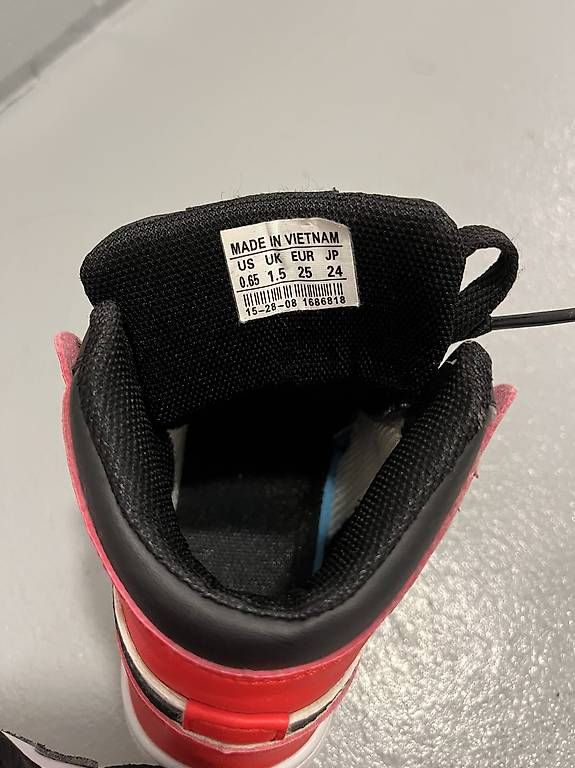 Schuhe für Jungen: Nike Gr 25 – Gebraucht aus Ruswil von Pinkgirl_11 1