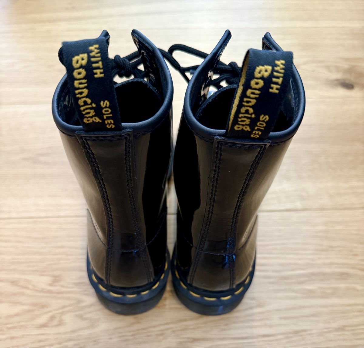 Dr. Martens Damenschuhe: Dr. Martens Lackstiefel Schwarz – Neu (gemäss Beschreibung) aus Zürich von CALI8053 2