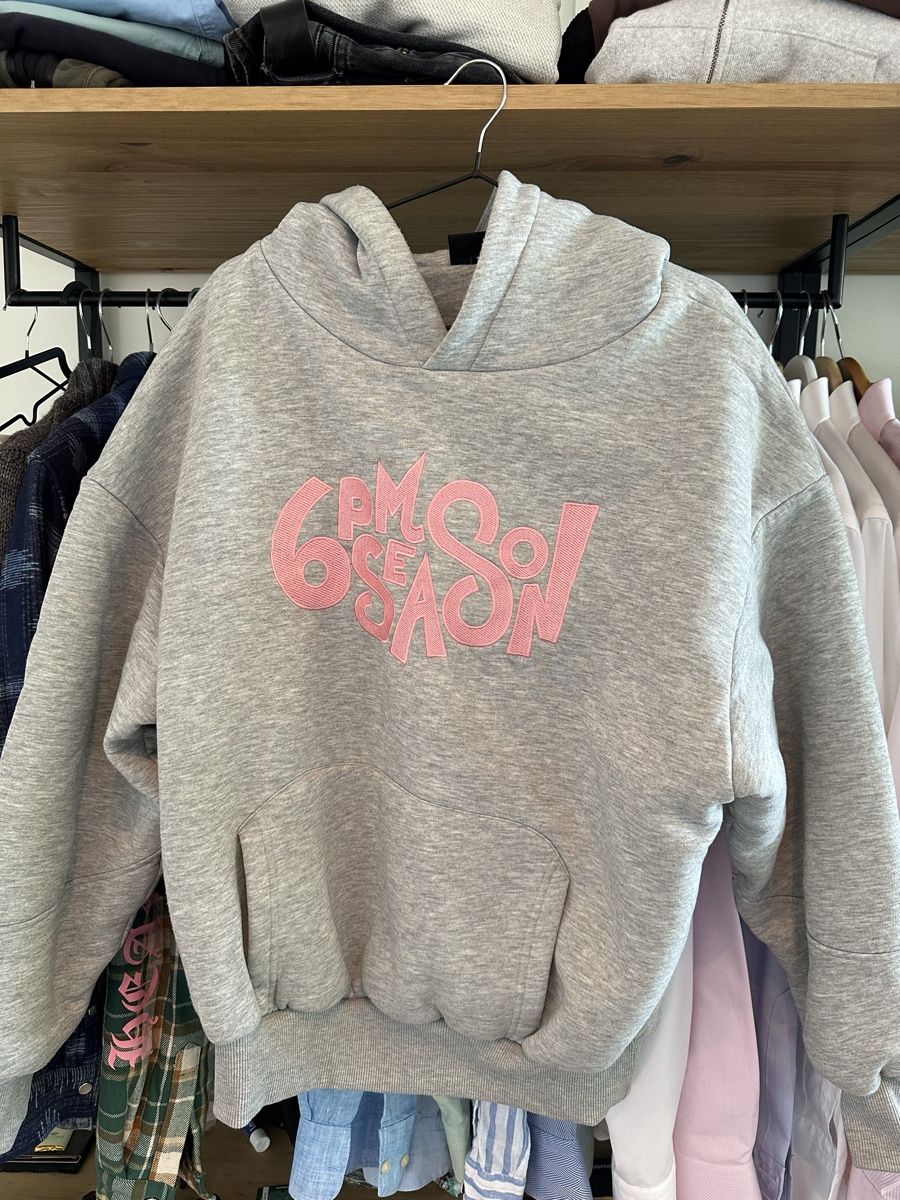 6PM Pullover & Sweatshirts: 6pm Hoodie Size M – Gebraucht aus Zug von wildcollection