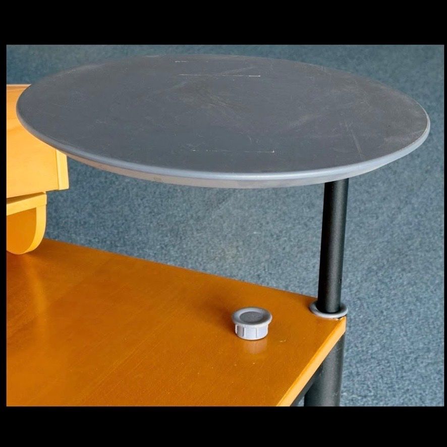 Tische: Wooden table with detachable corners – Gebraucht aus Zürich von Louiz_Bal 6
