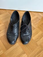 Bata Schnürschuhe