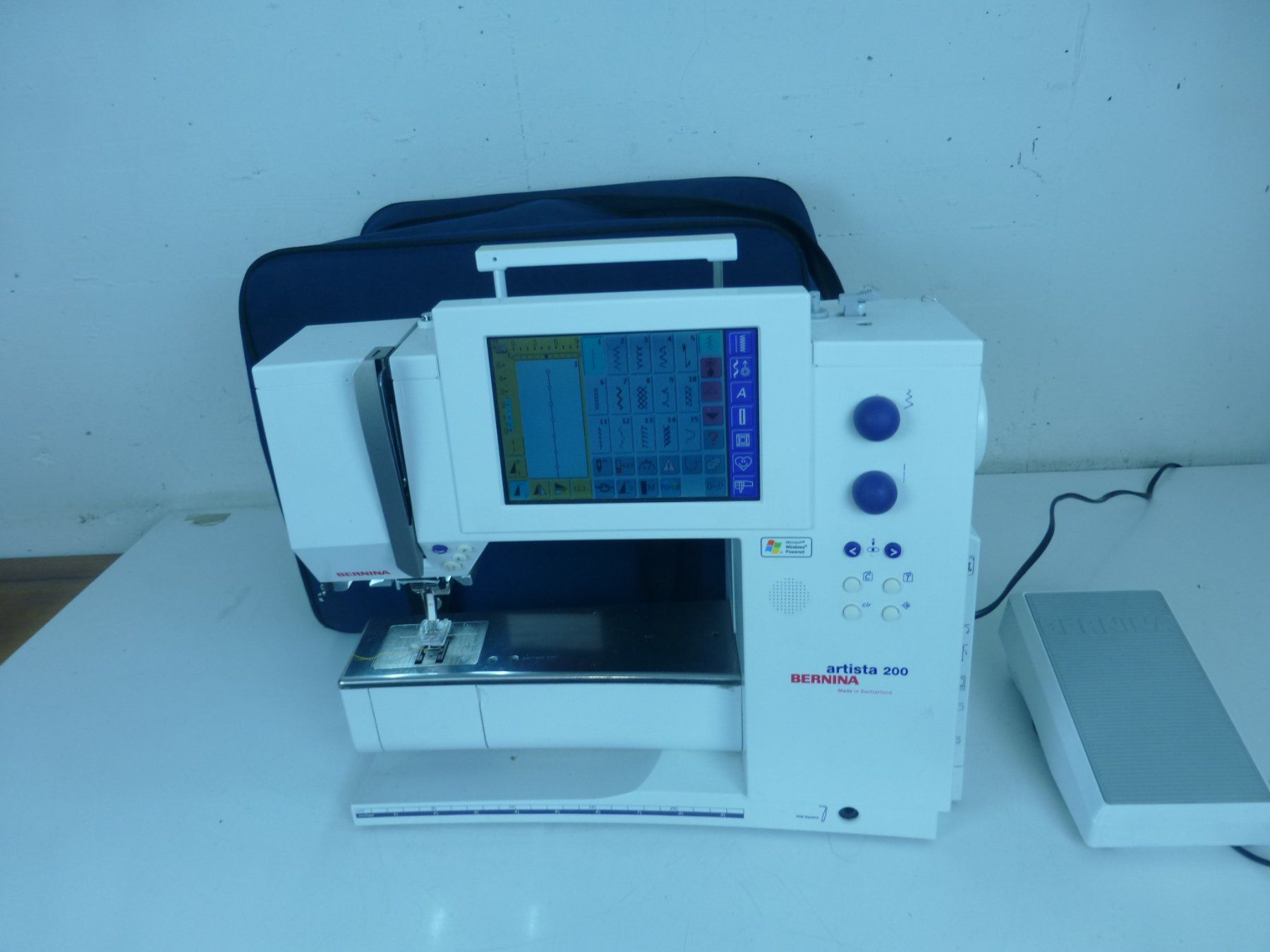Bernina Machines à coudre: Bernina Artista 200 mit Tragtasche – D'occasion à Fahrweid par ekv 5