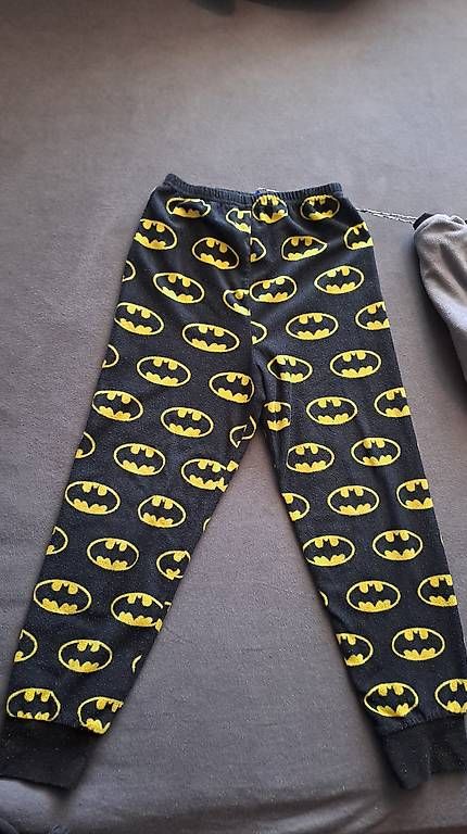 Pyjamas & Ähnliches: Batman Pyjama Gr.128 – Gebraucht aus Oberrieden von Raja011 2