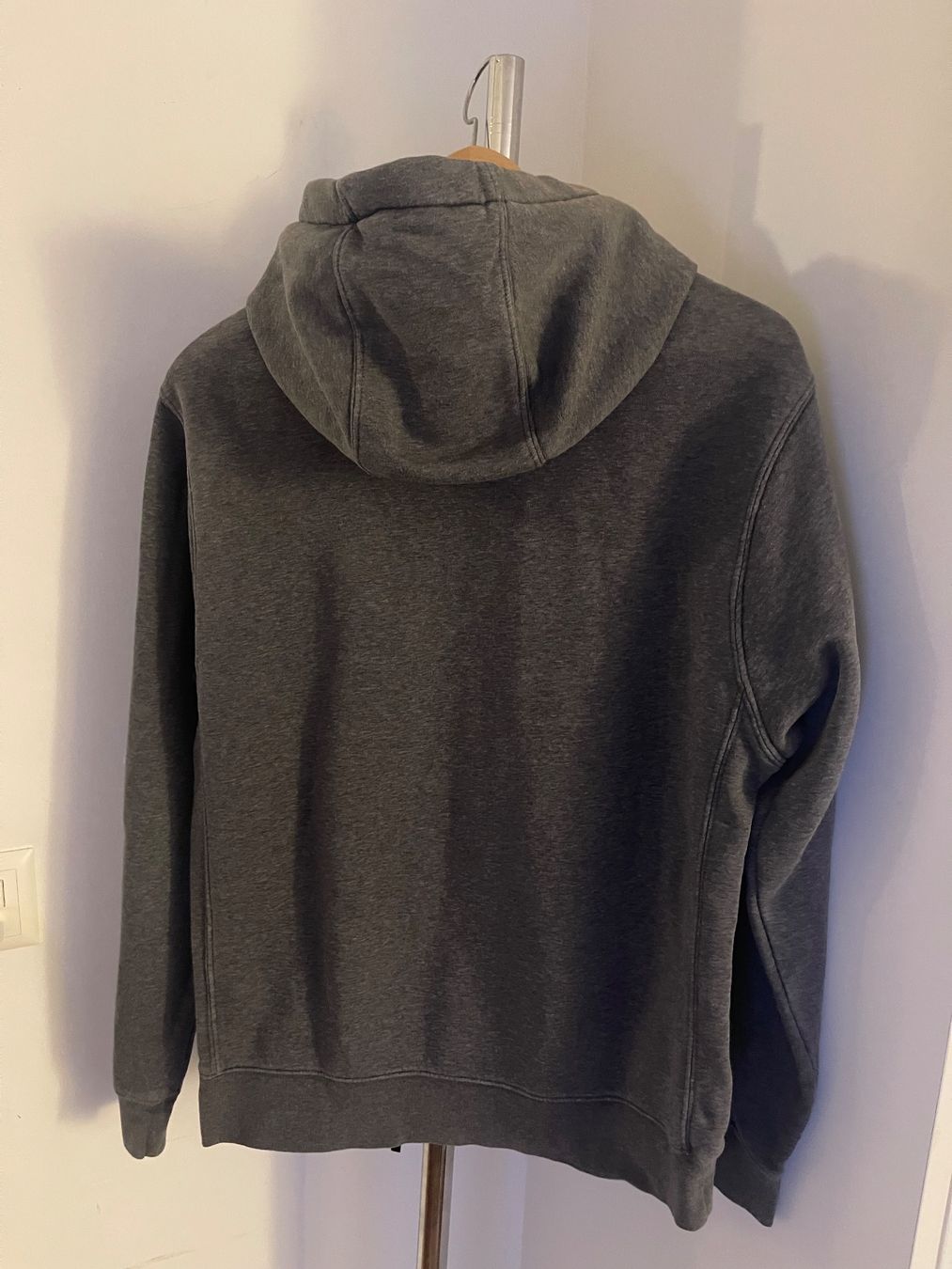 Nike Maglioni & Felpe: Nike Hoddie Grösse S mittelgrau Sweatshirt – Usato da Nussbaumen AG venduto da normajeanbaker 1