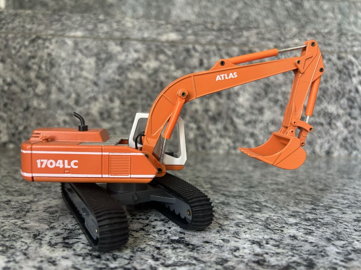 Conrad Modellbausätze & Standmodelle: Atlas 1704LC , 1:50, Conrad – Gebraucht aus Horw von Tigercat635 2