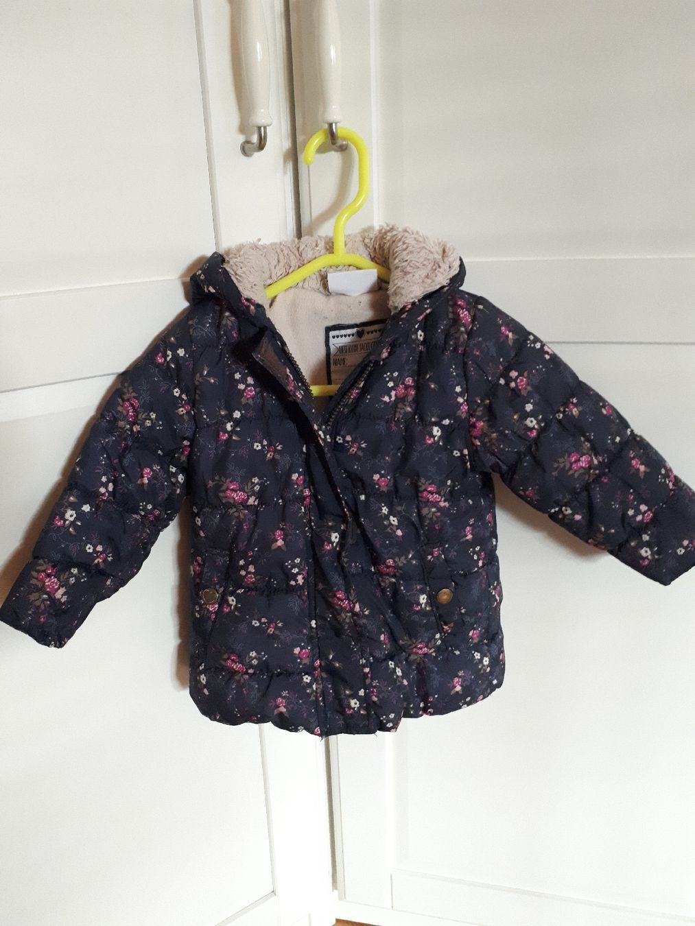 Giacche & Cappotti: Veste bébé fille – Usato da Yverdon-les-Bains venduto da CelMt
