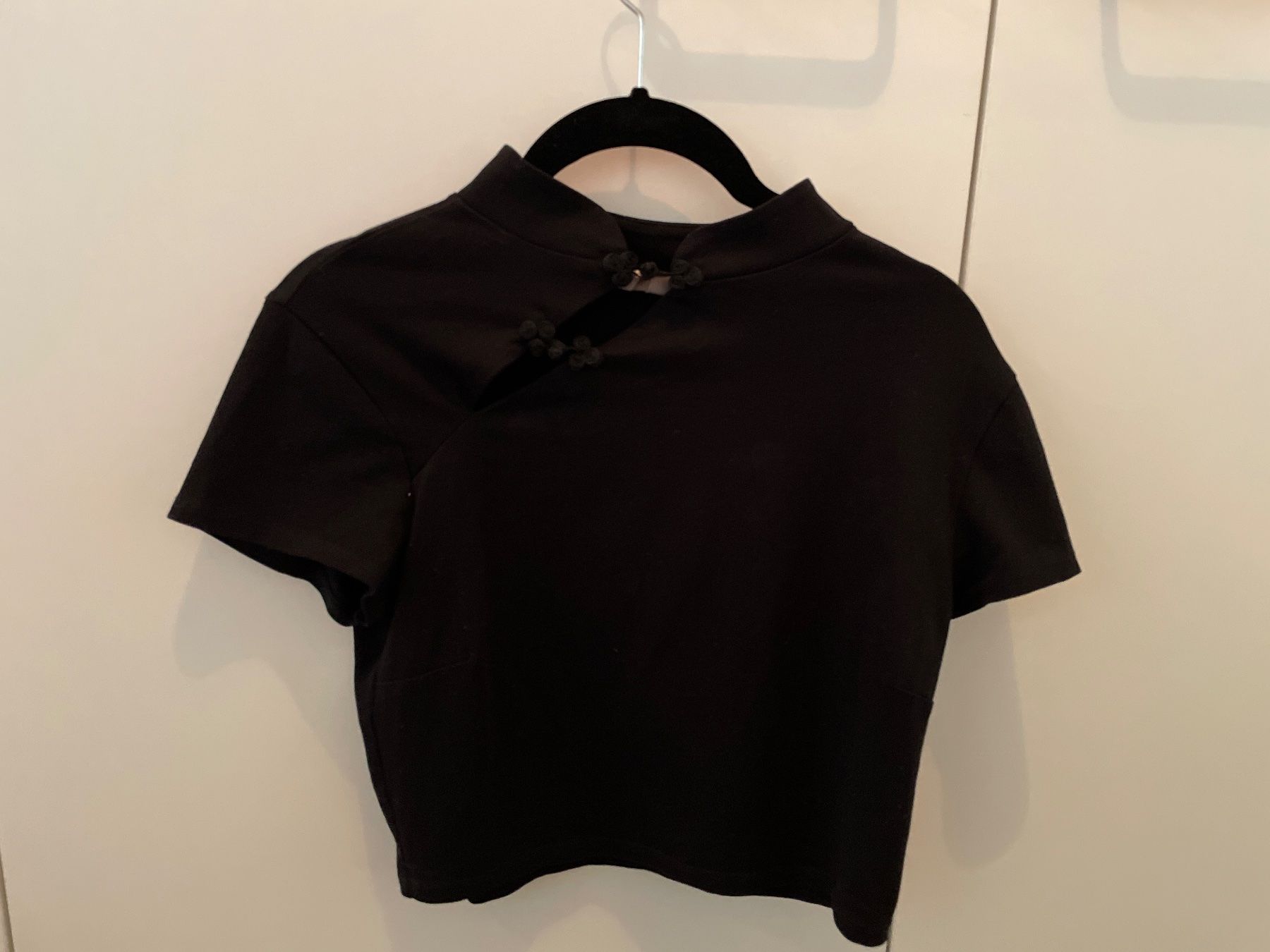 Top: Croptop mit asiatischem Kragen Gr 40 – Usato da Zürich venduto da aha_v2zt